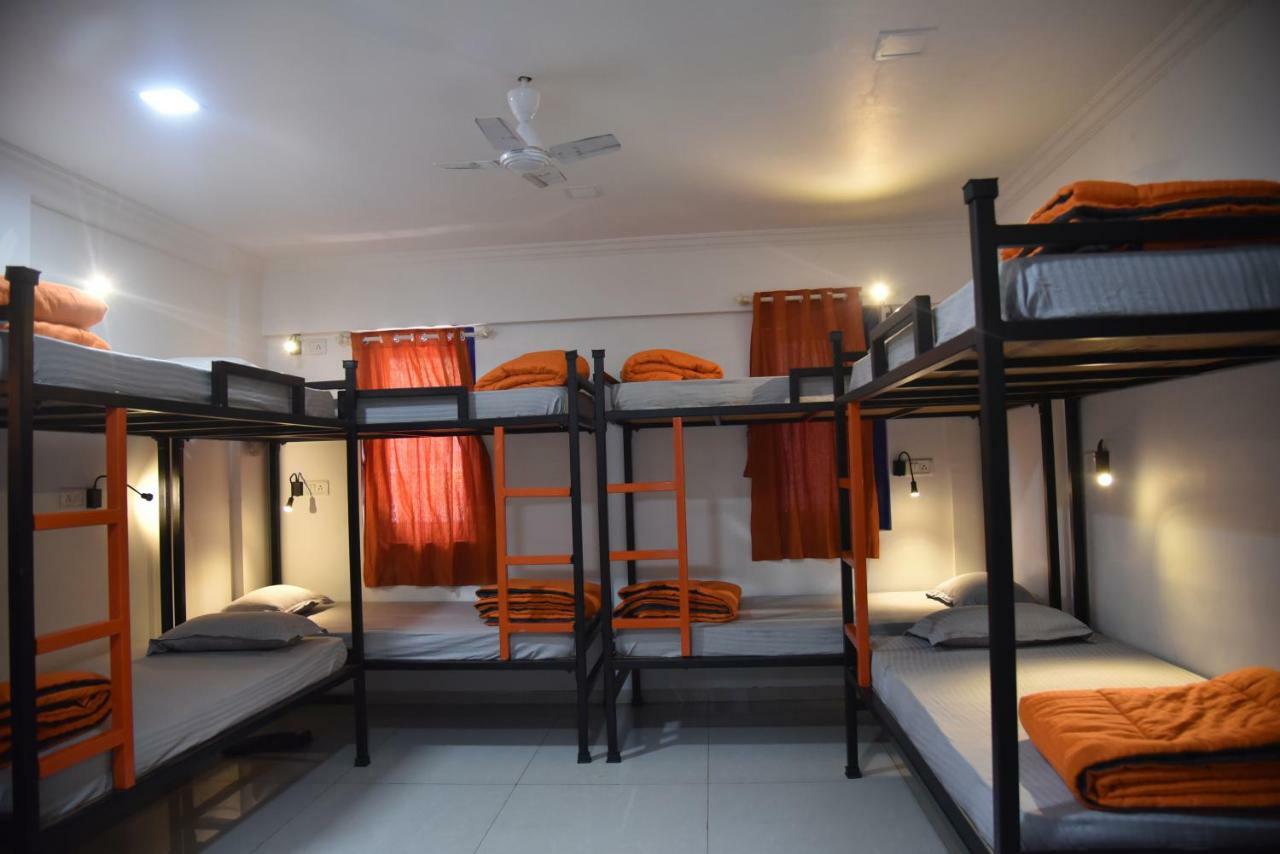 The Social Space Hostel Bombay Extérieur photo